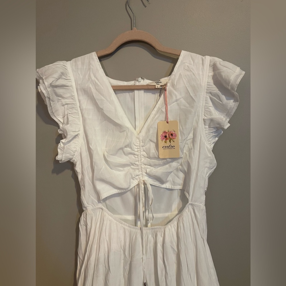 White Peekaboo Maxi Dress - Picture 3 of 4